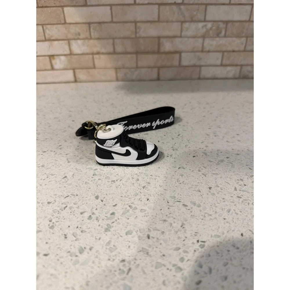 Nike Sneaker Keychain‎ - Picture 2 of 3